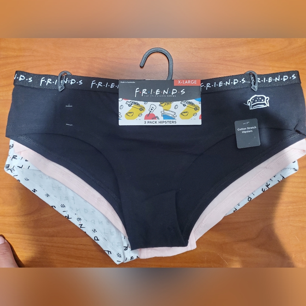 NWT 3 Pack of Friends Panties XL